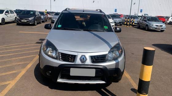 RENAULT SANDERO 1.6 STEPWAY 16V FLEX 4P MANUAL RENAULT SANDERO 1.6 STEPWAY 16V FLEX 4P MANUAL